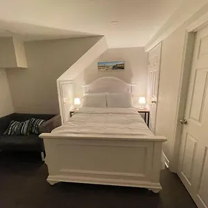 Lovely Junior 1 Bedroom Basement Canada