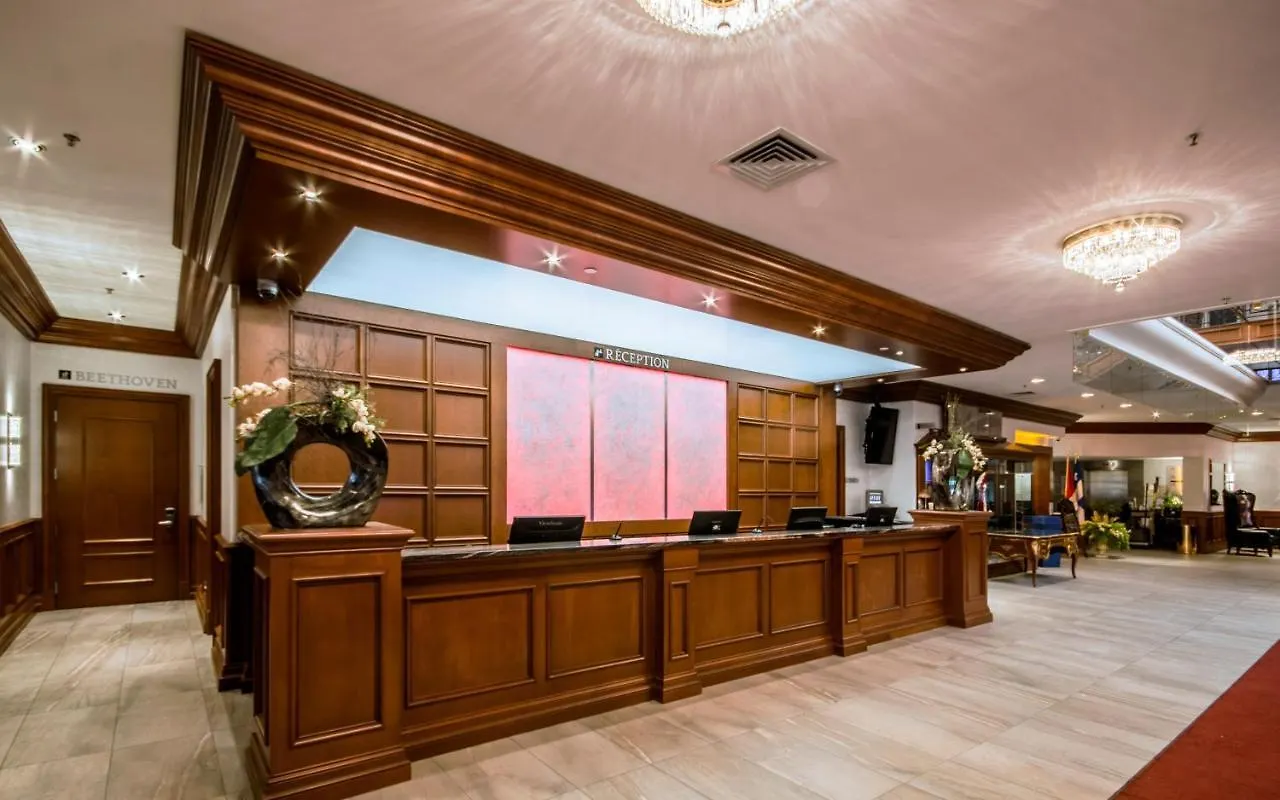 Hotel Plaza Quebec 4*, Κεμπέκ